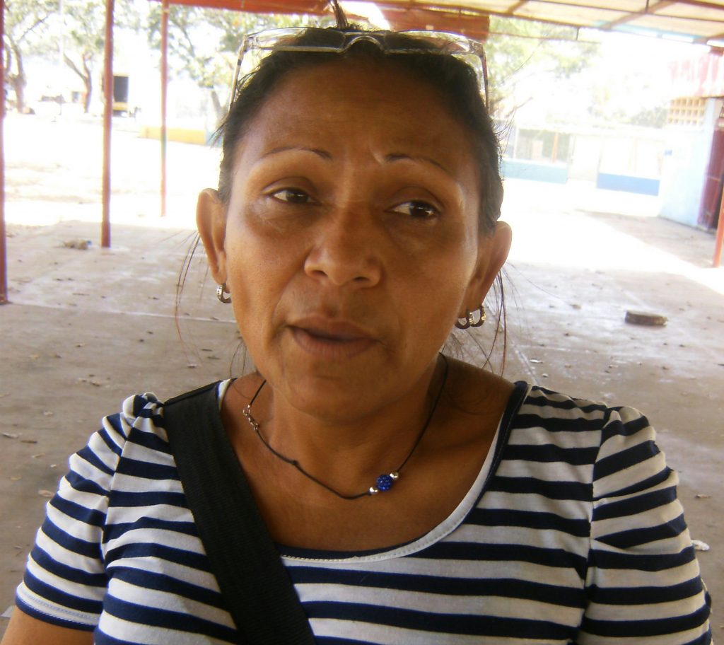 La señora Maria Gonzalez denuncia la quema indiscriminada